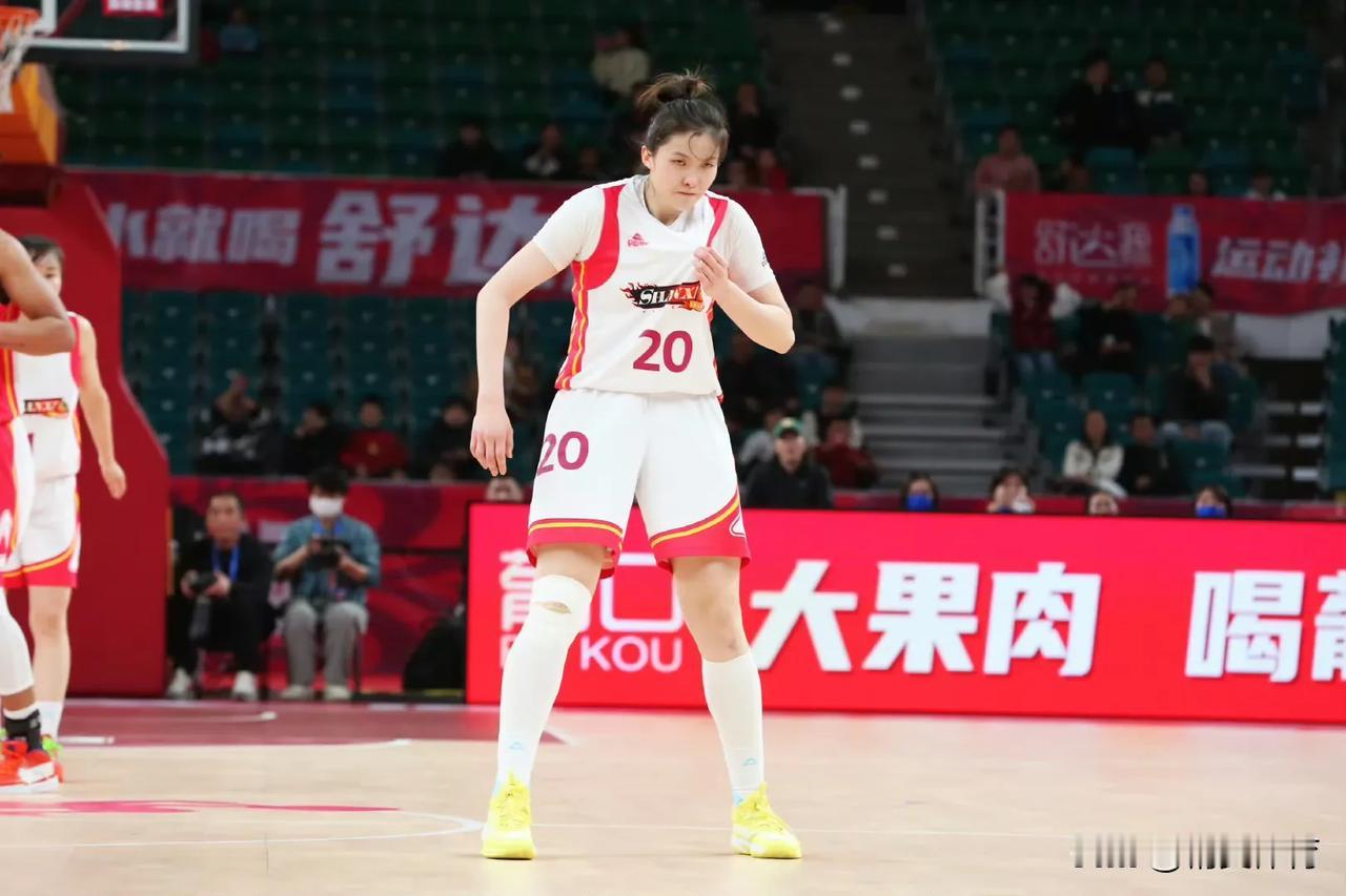 山西女篮连续12年闯进季后赛八强 !

昨晚，WCBA季后赛12进8半决赛，山西