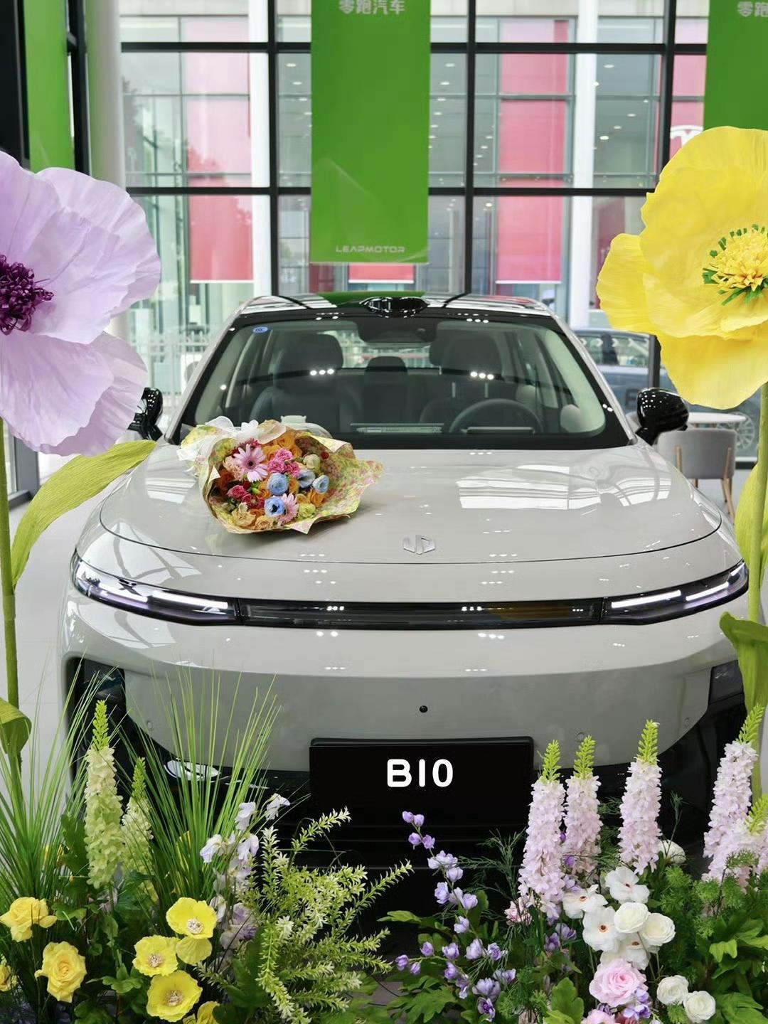 年轻家庭第一台纯电SUV，零跑B10和元PLUS谁更值得买？
 
要我说，年轻家