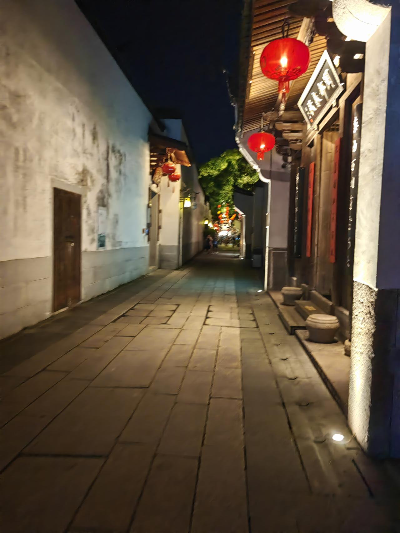 三坊七巷的夜晚，没人的时候，漫步一下。