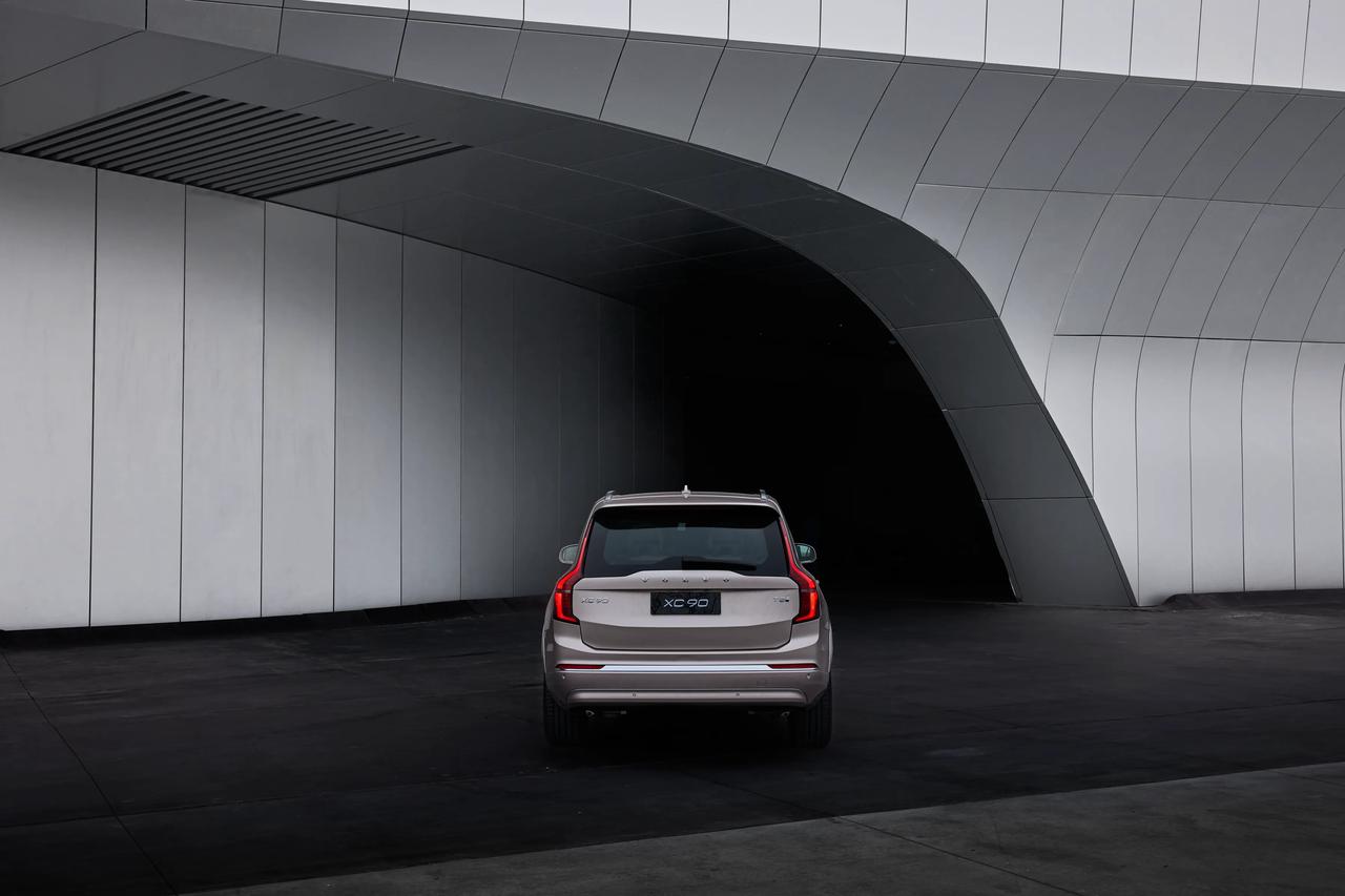 沃尔沃全新XC90正式上市，限时参考尊享价47.9万元起，以其卓越的安全性能、环