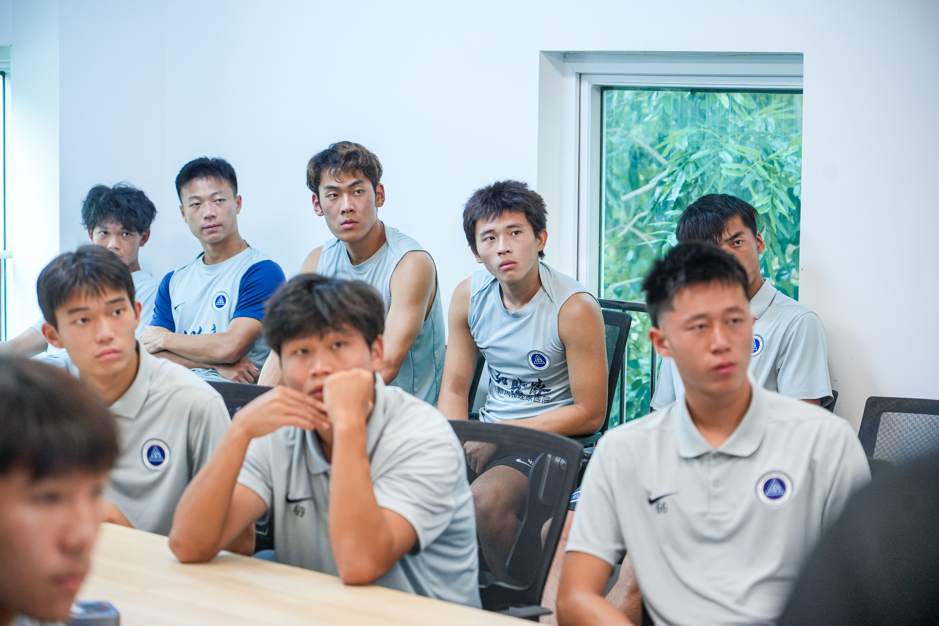 深圳新鹏城U20开展媒体培训 规范中青赛（U-20）媒体工作流程为进一步规范深圳
