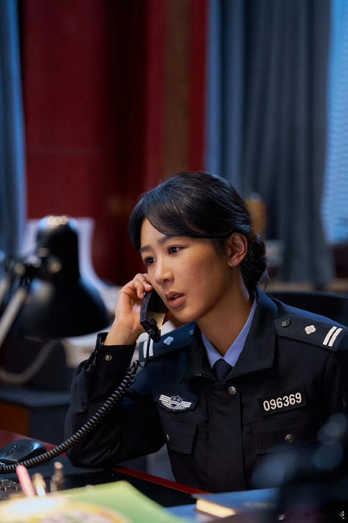 杨紫走过的每一步都要对得起自己杨紫土地不会忘人心也不会忘 土地人心是见证，杨紫走