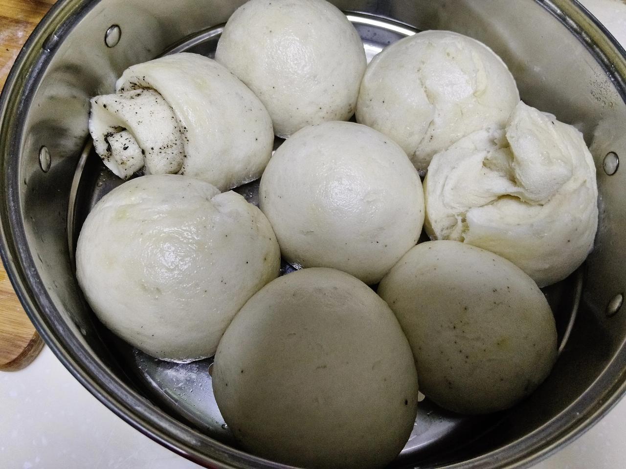 新年新气象，要对自己好一点，就要在外面少吃饭，少买。吃的食品。
自己给自己蒸一锅