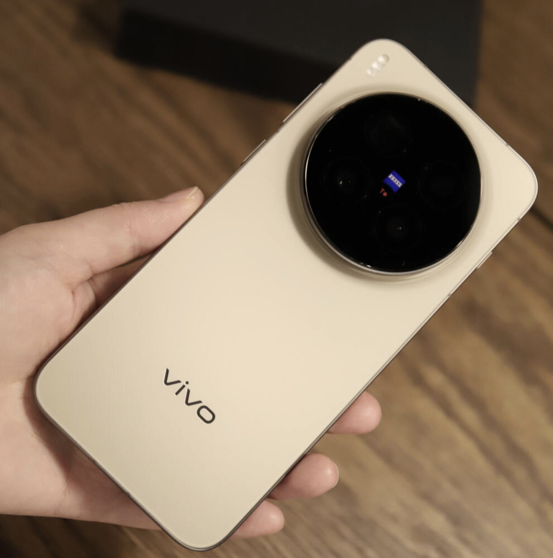OPPO Find X9小米17vivox300 年度三台旗J，你们更pick谁