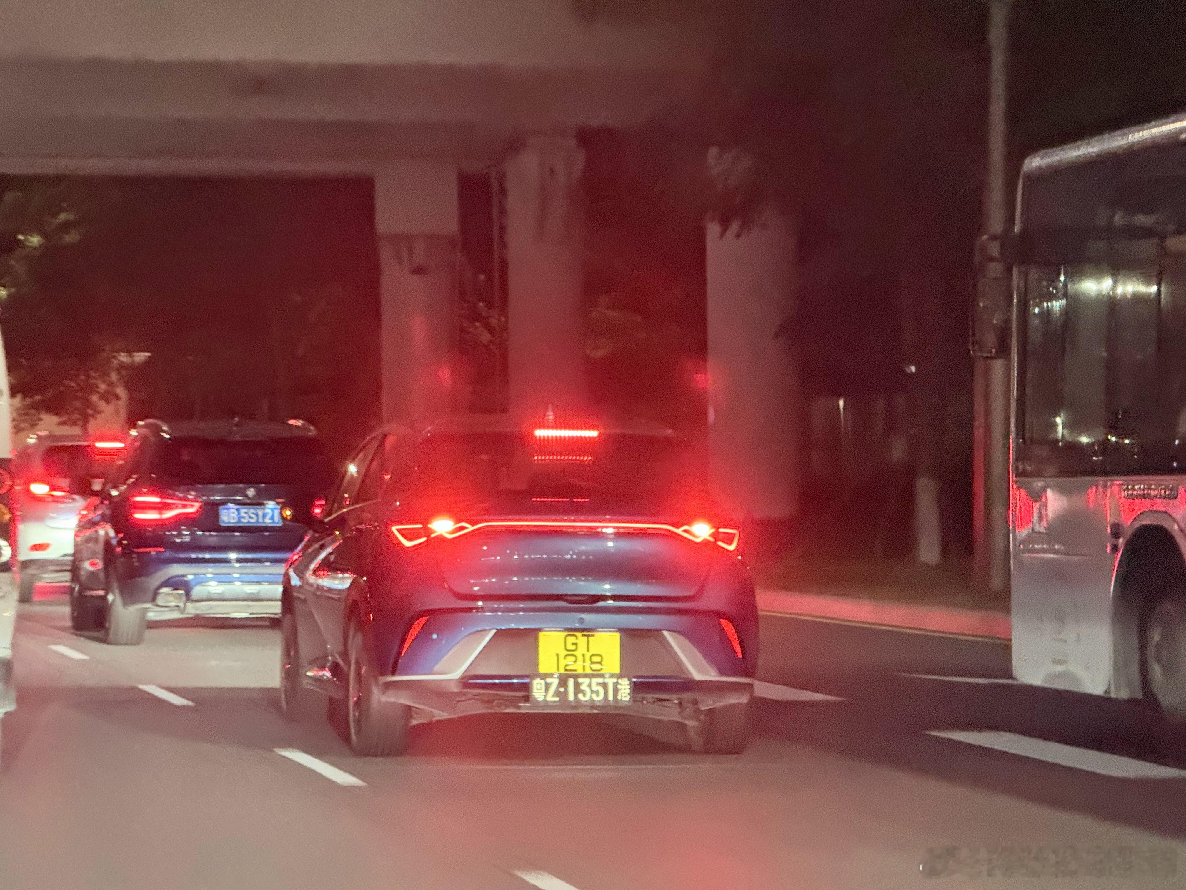 我觉得对于国内电车用户来说至少在南方的一二线城市电车用着还是蛮适合的气温合适、补