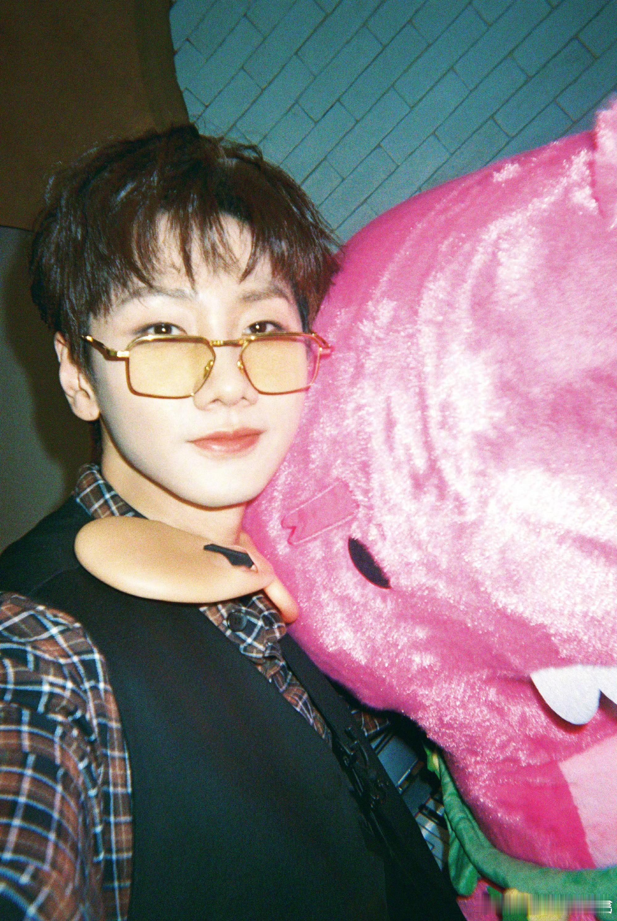 宋威龙朱一龙汪苏泷可以是同一人真的佩服这脑洞！从长相到气质完全不同的三个人，愣是