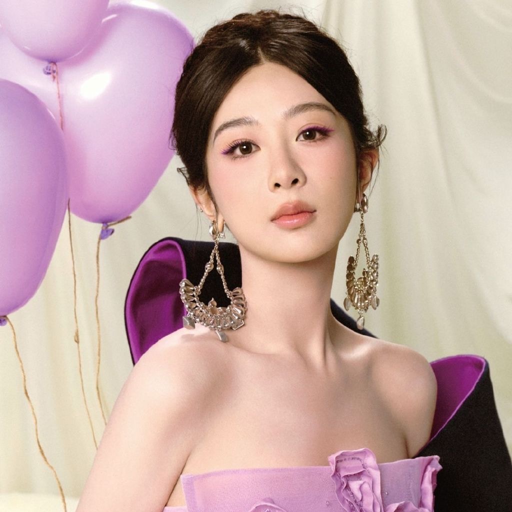 #杨紫工作室换了头像背景#太好看了吧！小室子算你有眼光！[赢牛奶][赢牛奶]#杨