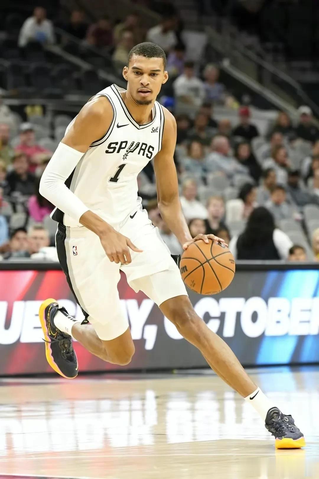 未来历史NBA第一人“文班亚马”!