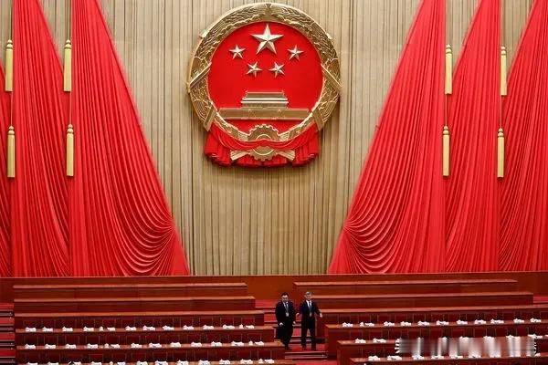 设立“台湾光复纪念日”！
第十四届全国人大常委会第十八次会议今（24日）在北京人