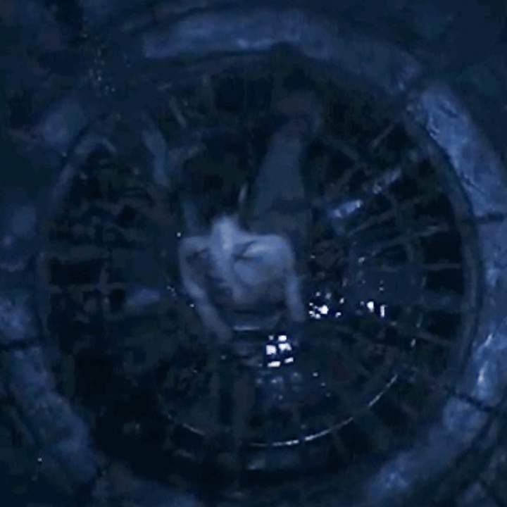 易烊千玺狂野时代裸背 