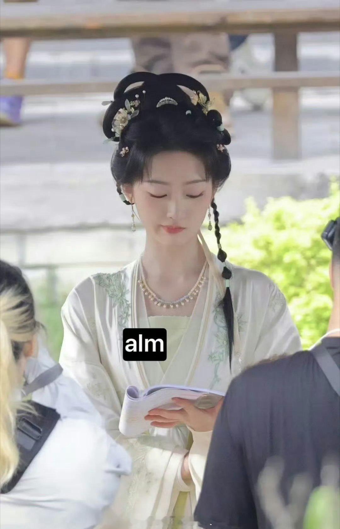 你别说你还真别说，邓恩熙这组真的幻视蒋梦婕