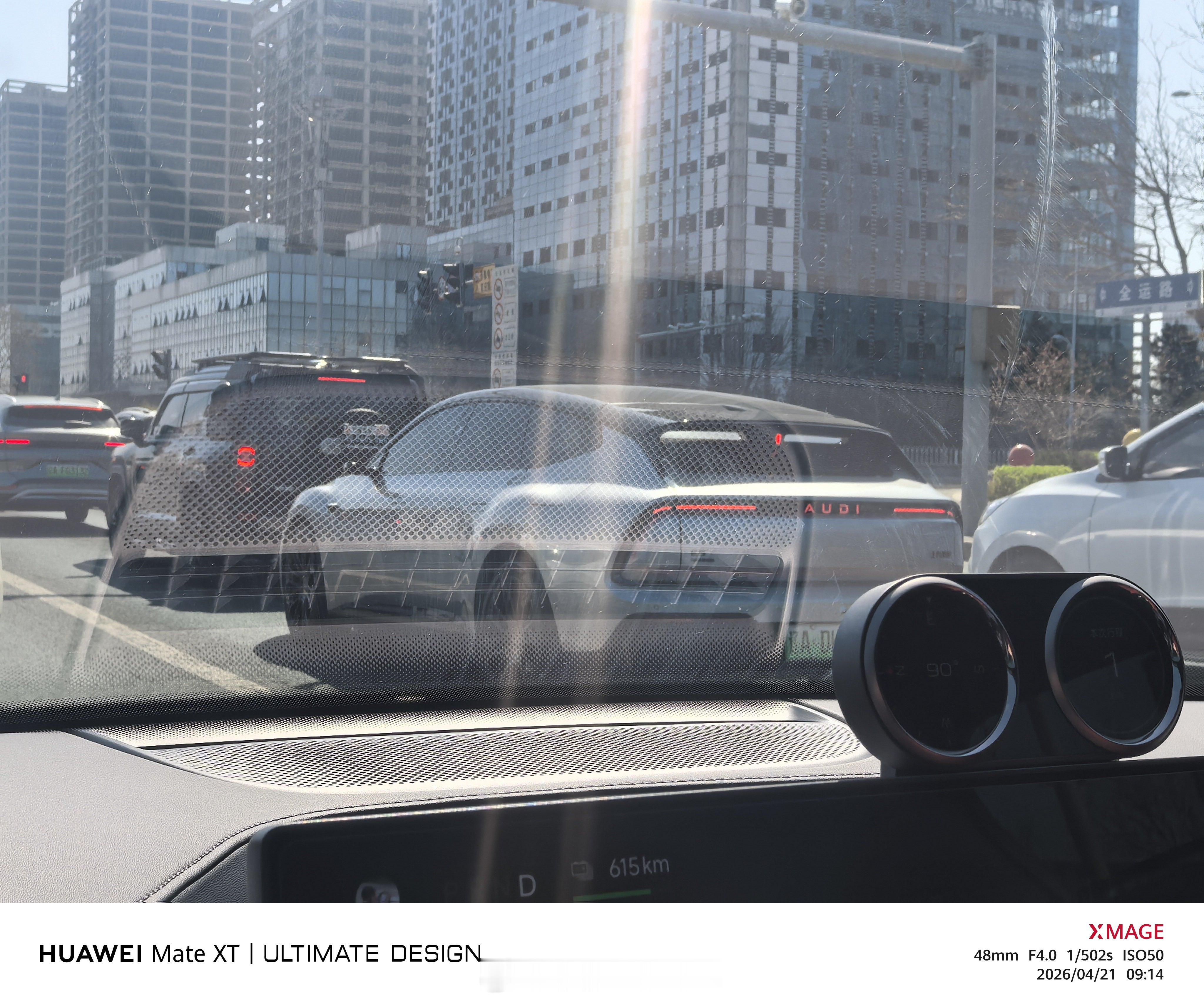 E5实车挺帅。放四个环可以绝杀，可惜不让放。 大v聊车