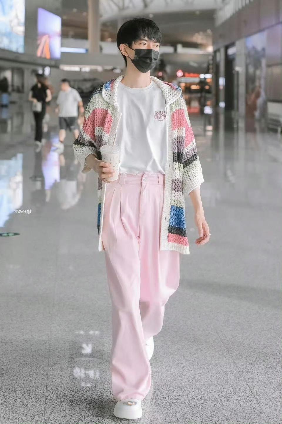 曾仕强老师说过， 磁场，就是观念。 磁场相同，就是观念相同。 磁场相同的人都会互