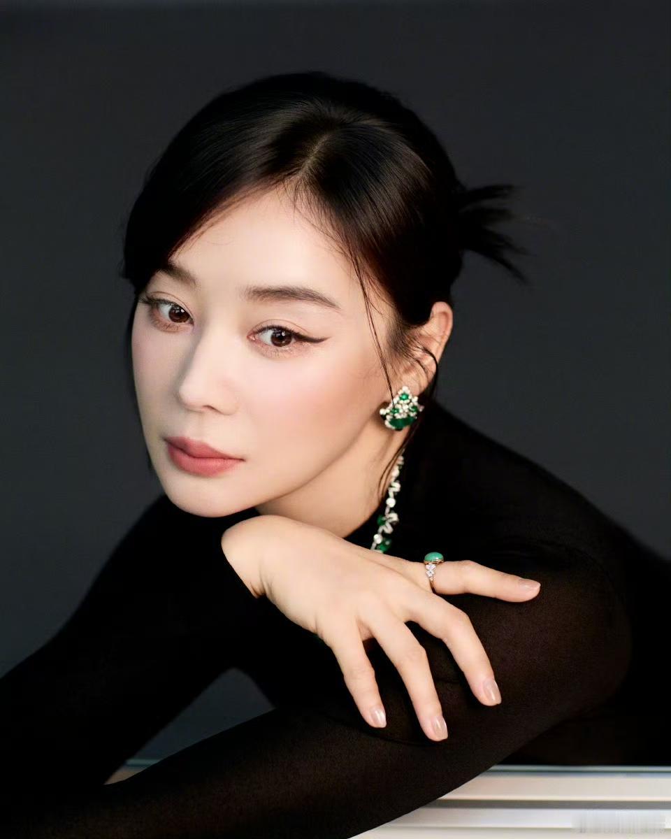 袁姗姗回家了，来家乡隔壁遛弯～希望绿松石带来幸运袁姗姗