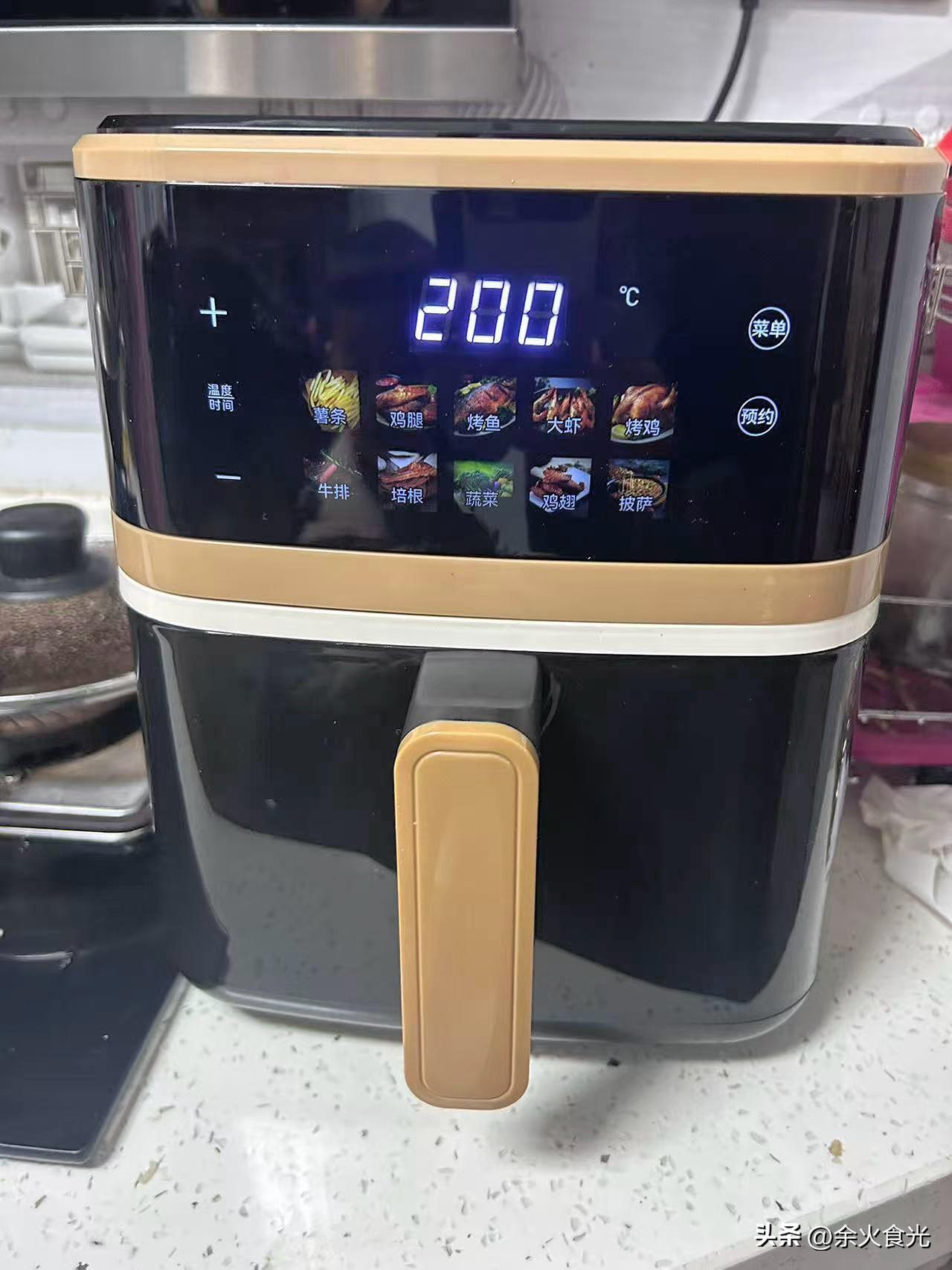 别冤枉空气炸锅！致癌传言是误会，伤身体的是低价劣质配件
 
空气炸锅打着无油低脂