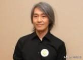 自导自演几乎不可能了，但那个“等”字留了门缝。体能在退，标准不退。不演是怕辜负，