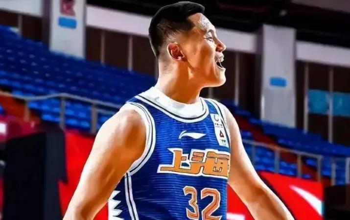 险胜中国台北，真的没什么好吹的。全场打得松散混乱，防守形同虚设，外线被人随便突，