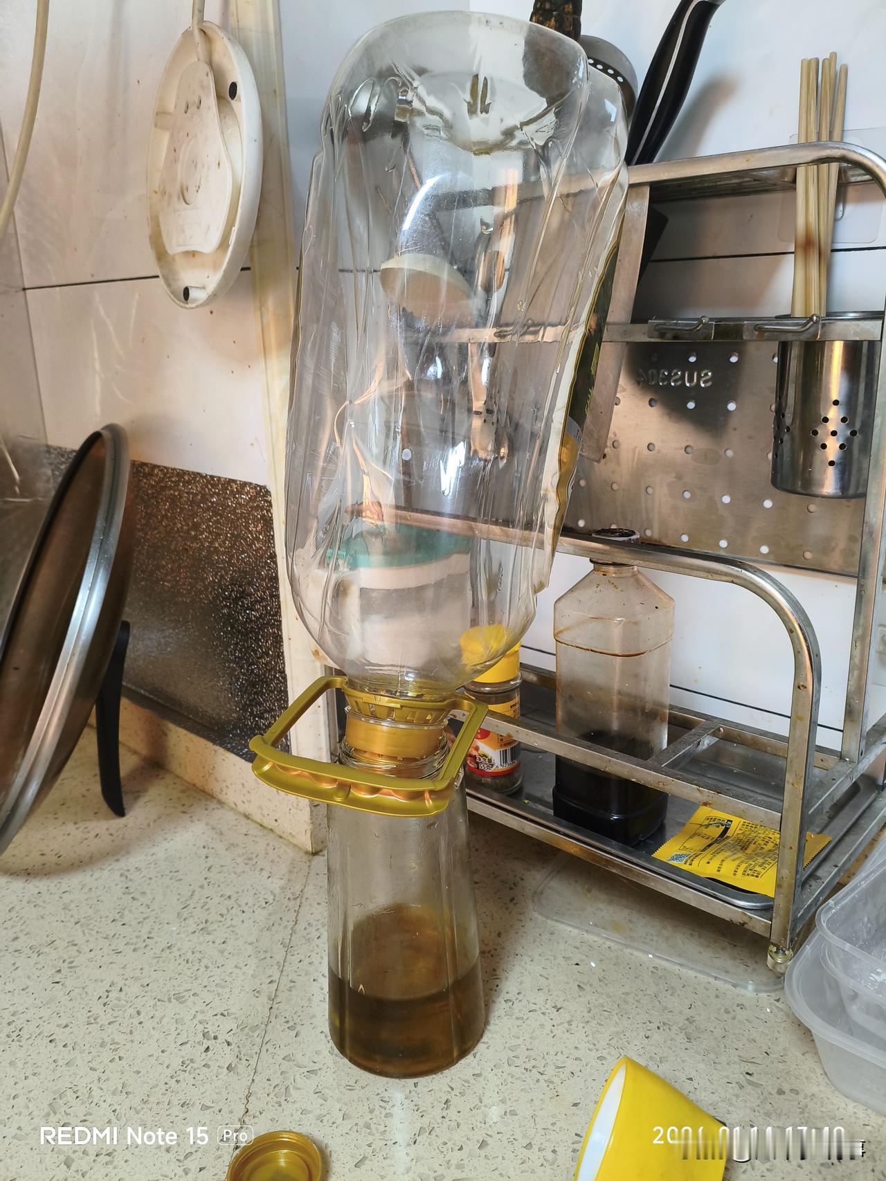 瓶里滴出来的余油，能炒一碗菜，这么做是节俭还是小气？