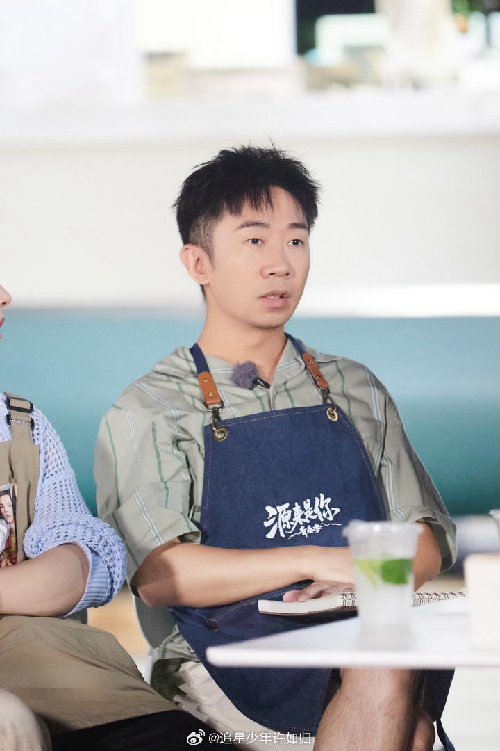 杨迪到底有多少隐藏技能杨迪是谁被杨迪狠狠圈粉！源源不断的笑点，超强临场接梗功底，