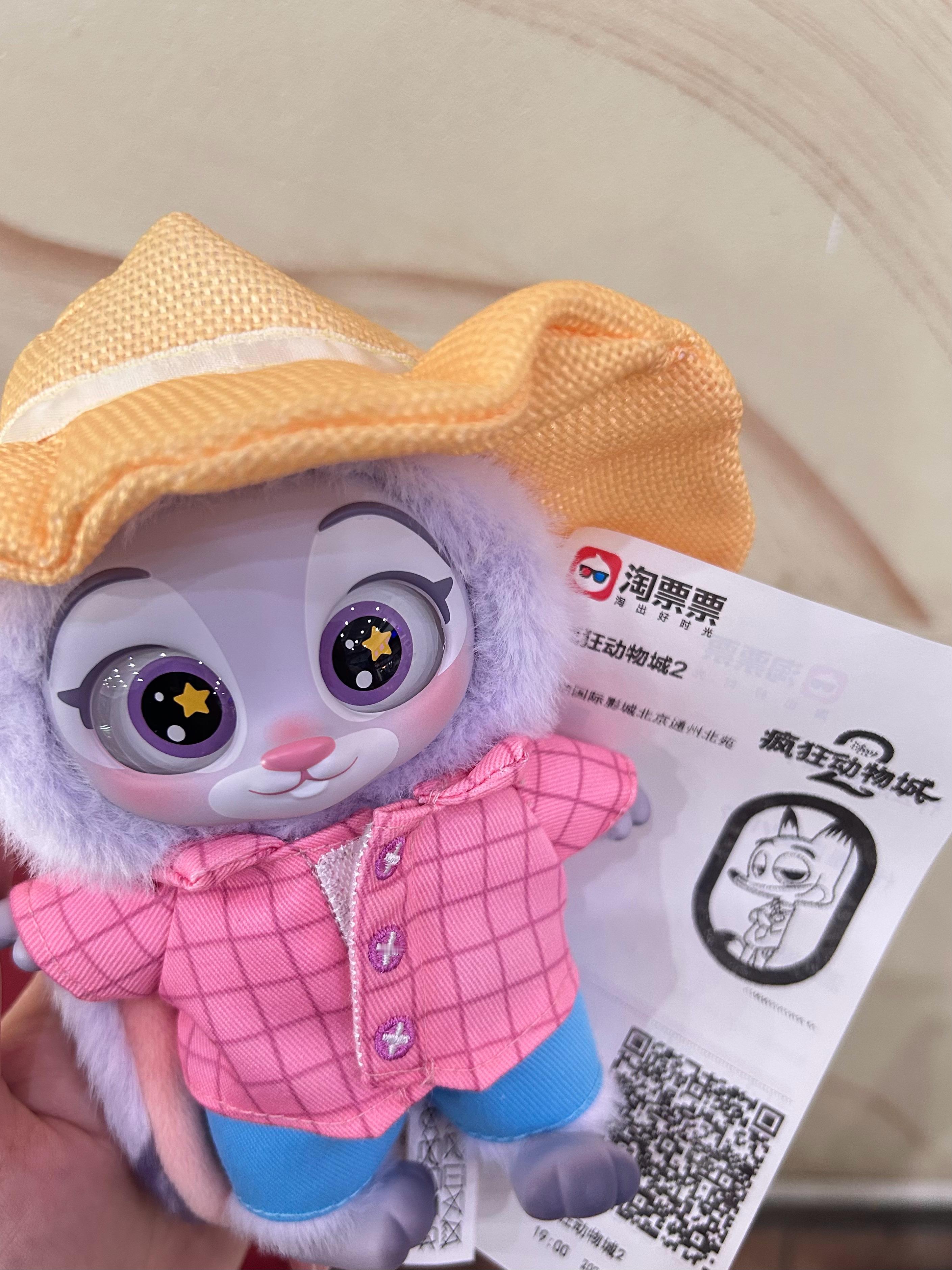 疯狂动物城2好看鼠了打破偏见的主题也对应真实世界看完依旧治愈。马飞扬好搞笑，真挺