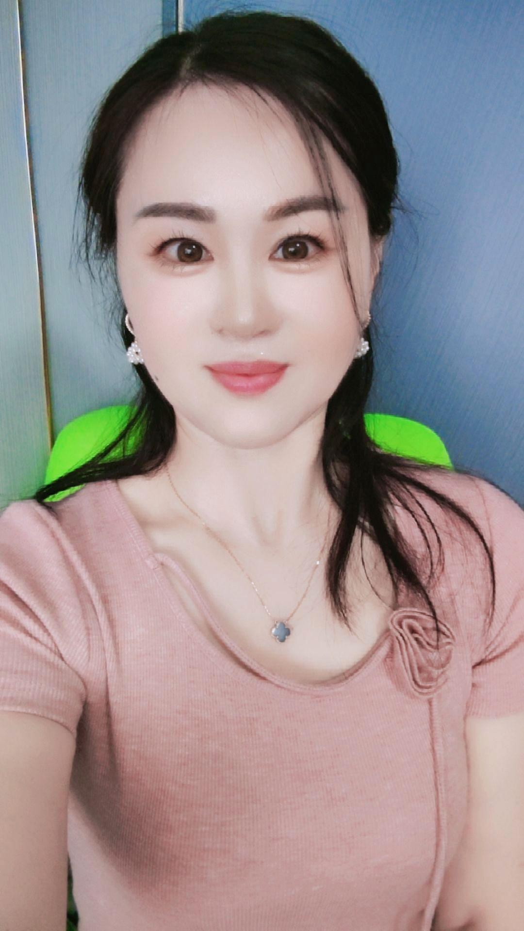 人到了一定的年龄，总要有些爱好，我的爱好喜欢拍照