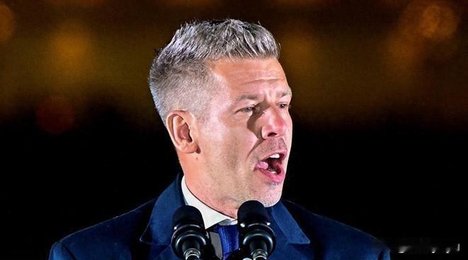 毛焦尔的“邀请函陷阱”：内塔尼亚胡敢来布达佩斯吗？
4月20日，毛焦尔·彼得在胜