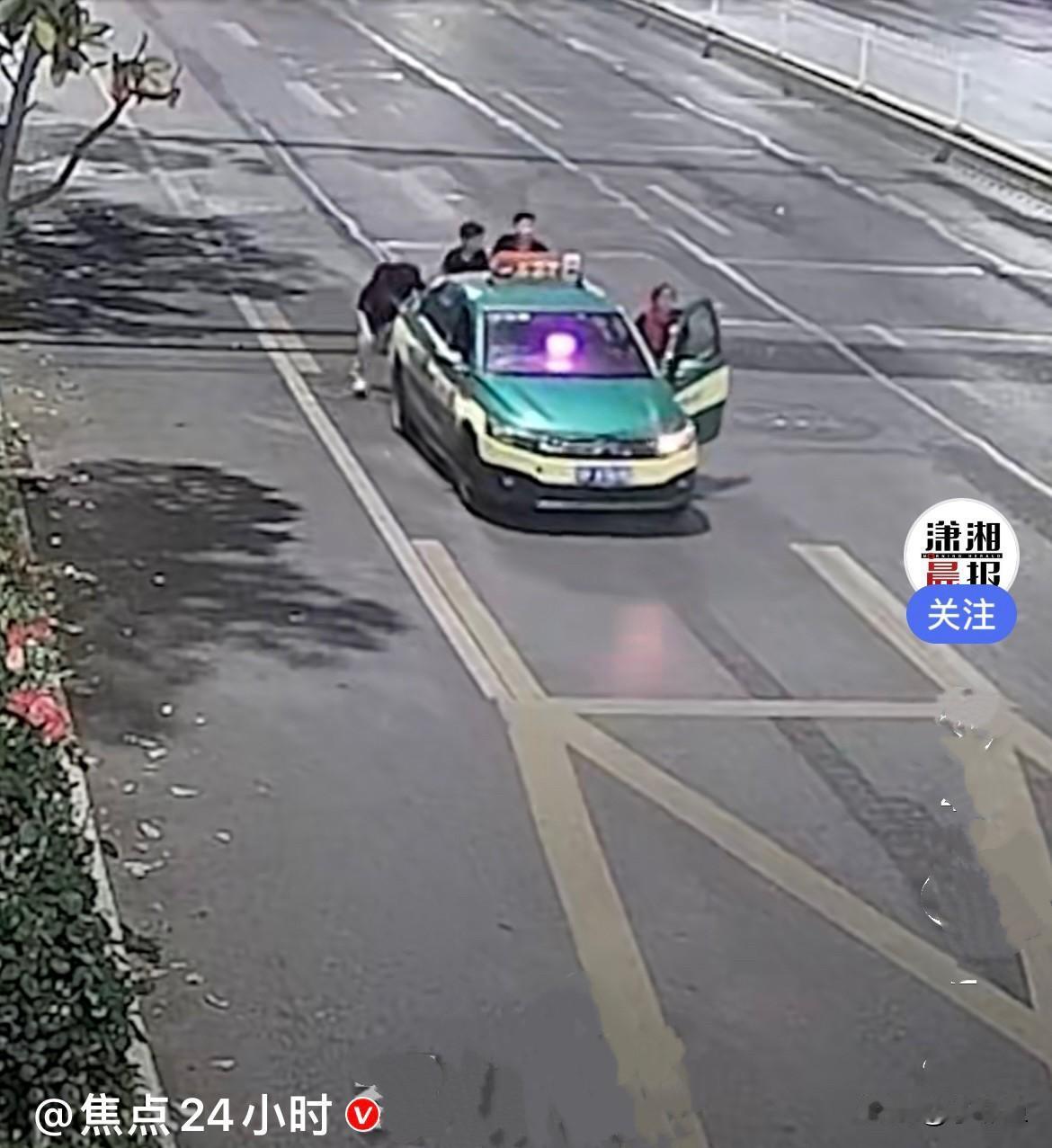 近日，凌晨2点多，湖北襄阳一位女出租车司机，车子半路突然抛锚坏在路上，深更半夜、