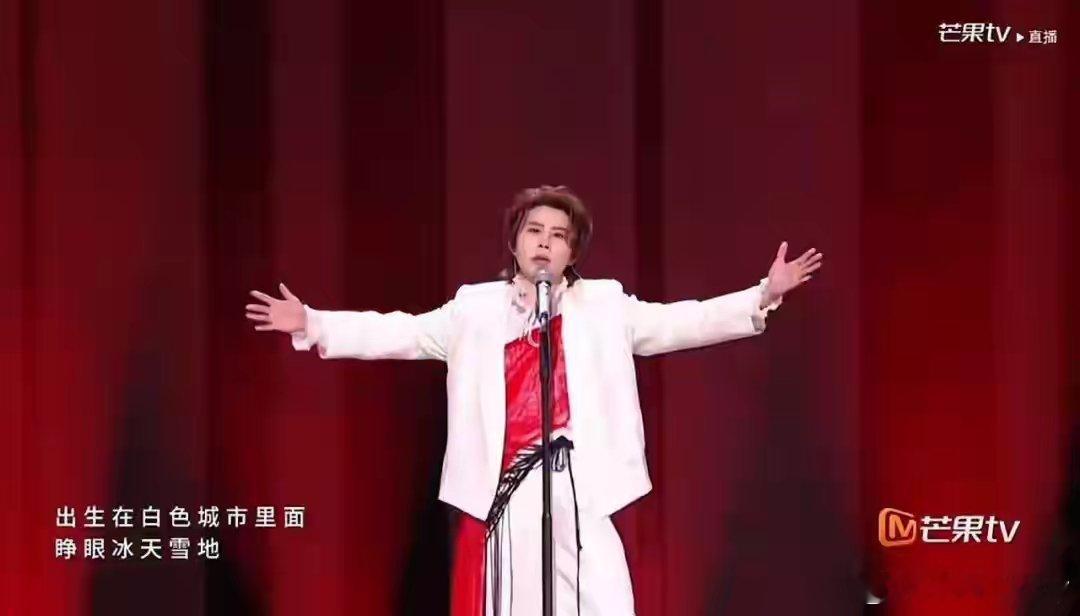 王濛有几百支口红从世界冠军到综艺达人 参加浪姐果然果然有很大变化 不知道他长头发