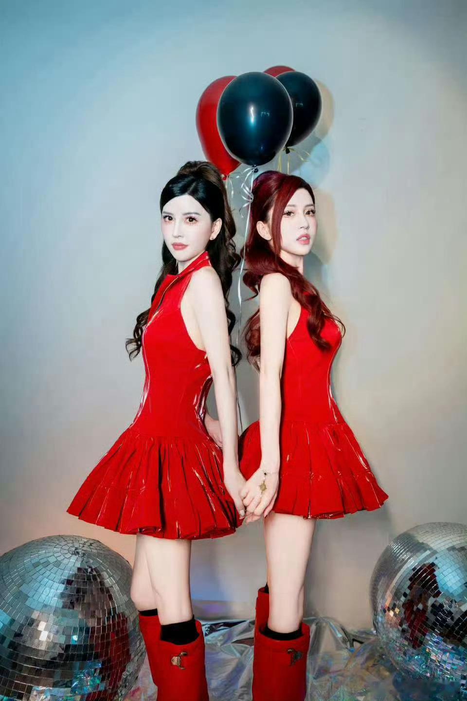 在ktv一个人真唱不了by2的歌  哈哈，by2的歌一个人唱真的太难了！换气都换