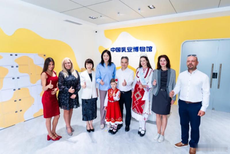 郎平中国女排上周末，国内唯一的“国字号”乳业博物馆中国乳业博物馆正式开放迎来了首