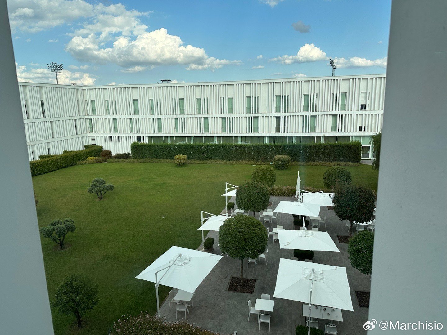 J Hotel 详细评测来噜！托赞助商爸爸的福，俺老马也是好起来了，也能住上你妇