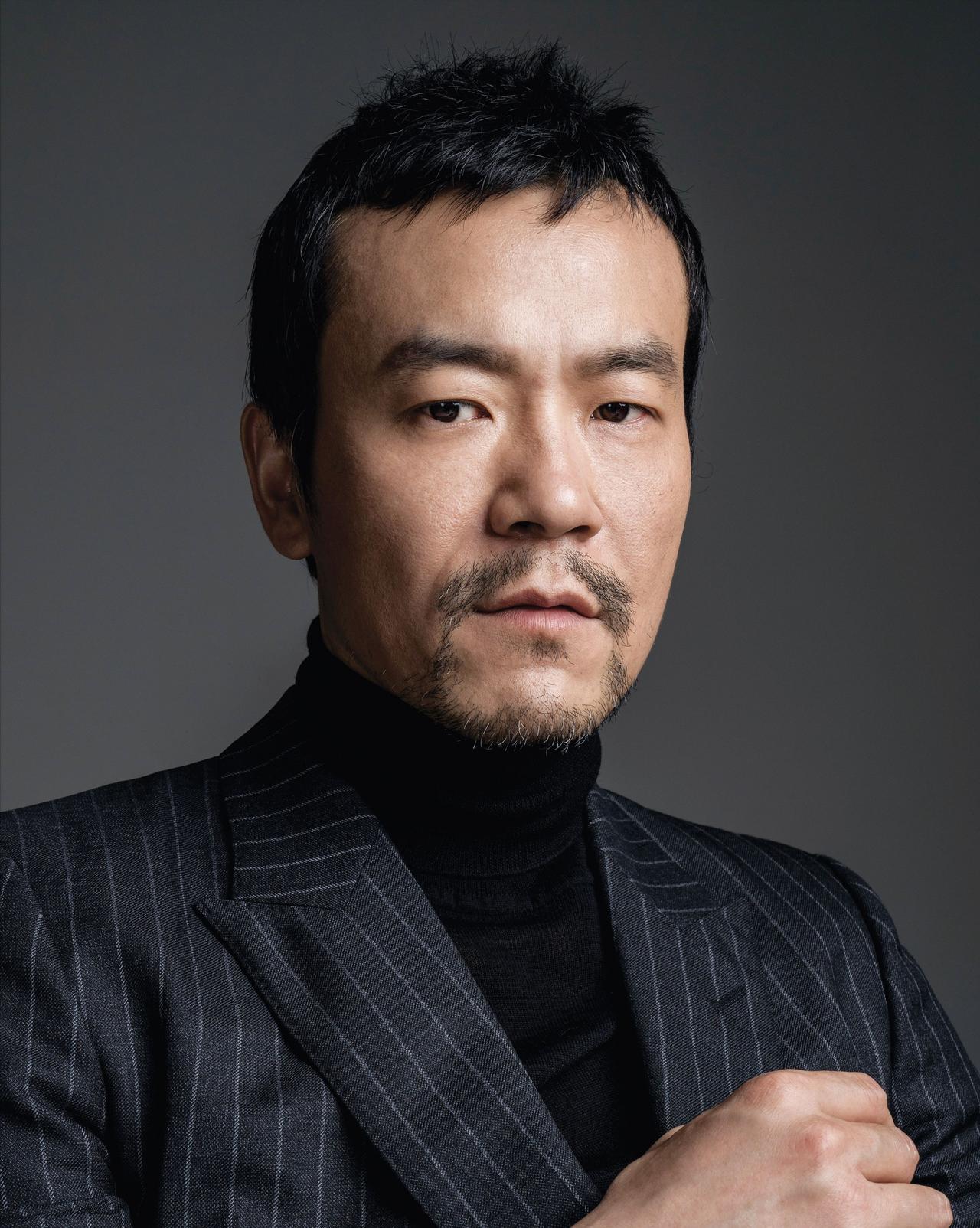 女演员，宋佳说，廖凡这个人，太认真了，太执着了，总是绷着，拍白日焰火，他获奖了，
