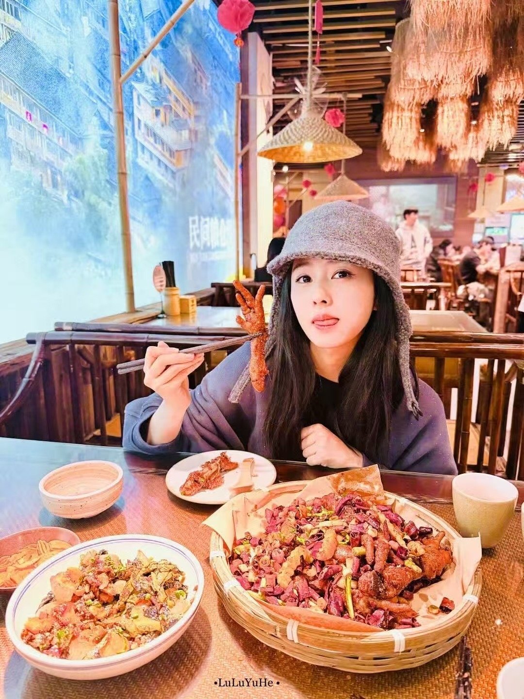 白鹿狐狸塑自带灵光buff白鹿看似朱迪实则尼克 看似是直来直去的朱迪，实则是运筹