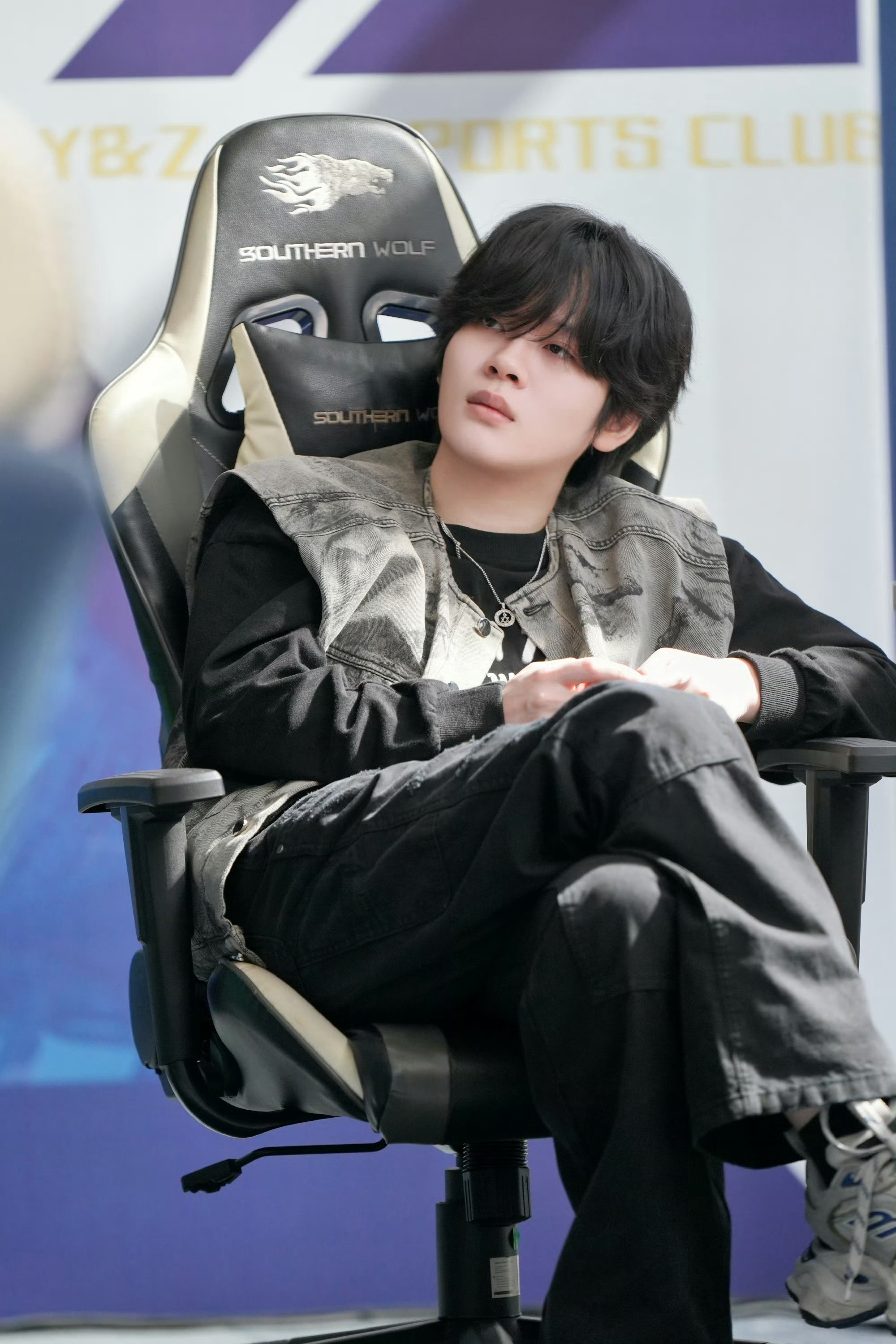 每日鲜诚c  像帅气专业的教练2025pelacg优创官