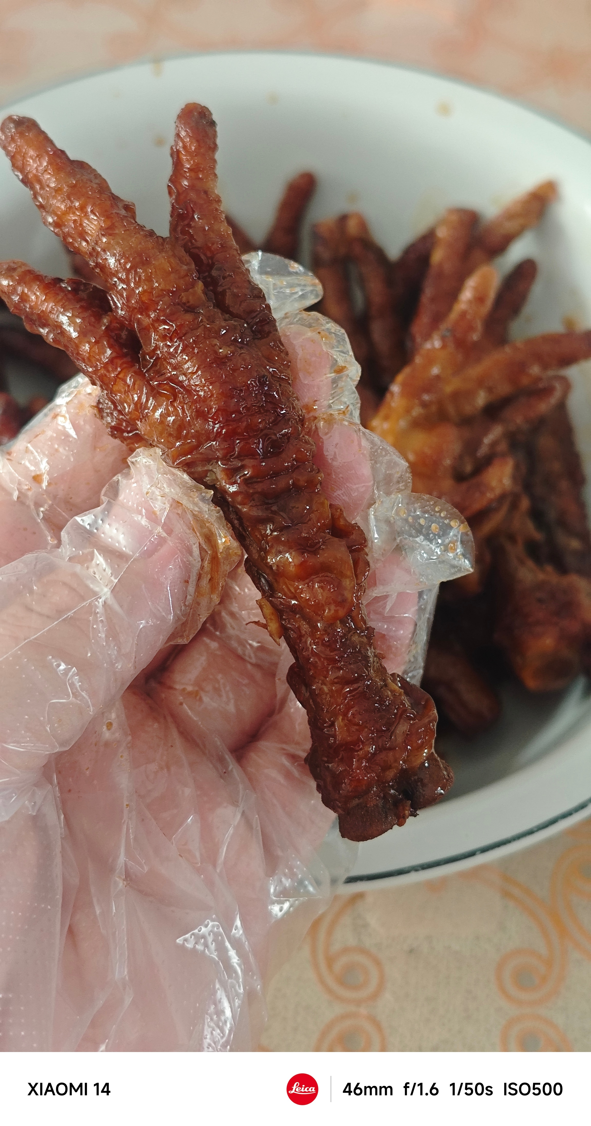 今天中午做的虎皮鸡爪软烂入味，小外甥最爱吃了，请叫我马大厨