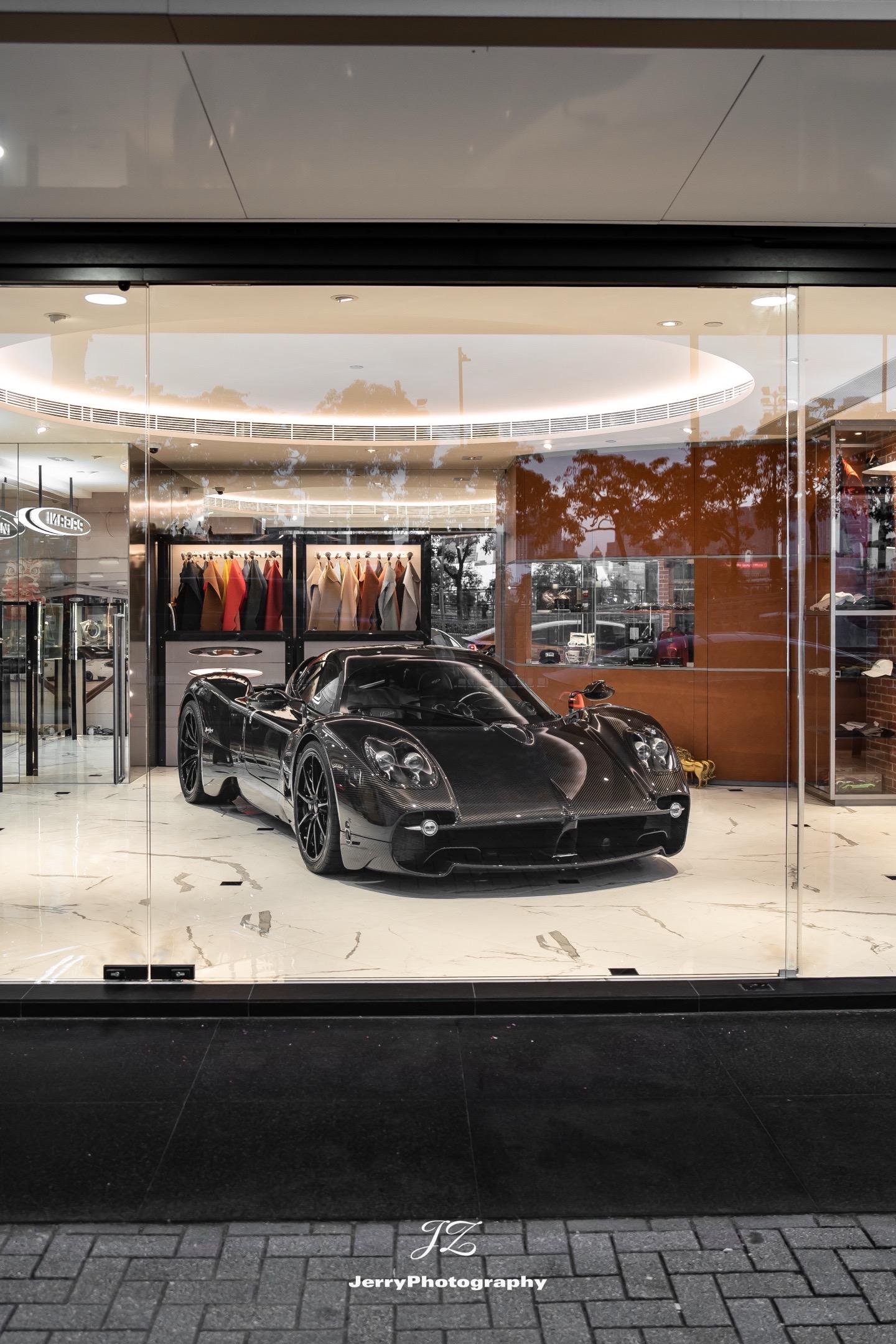 Pagani Utopia.Full carbon time！