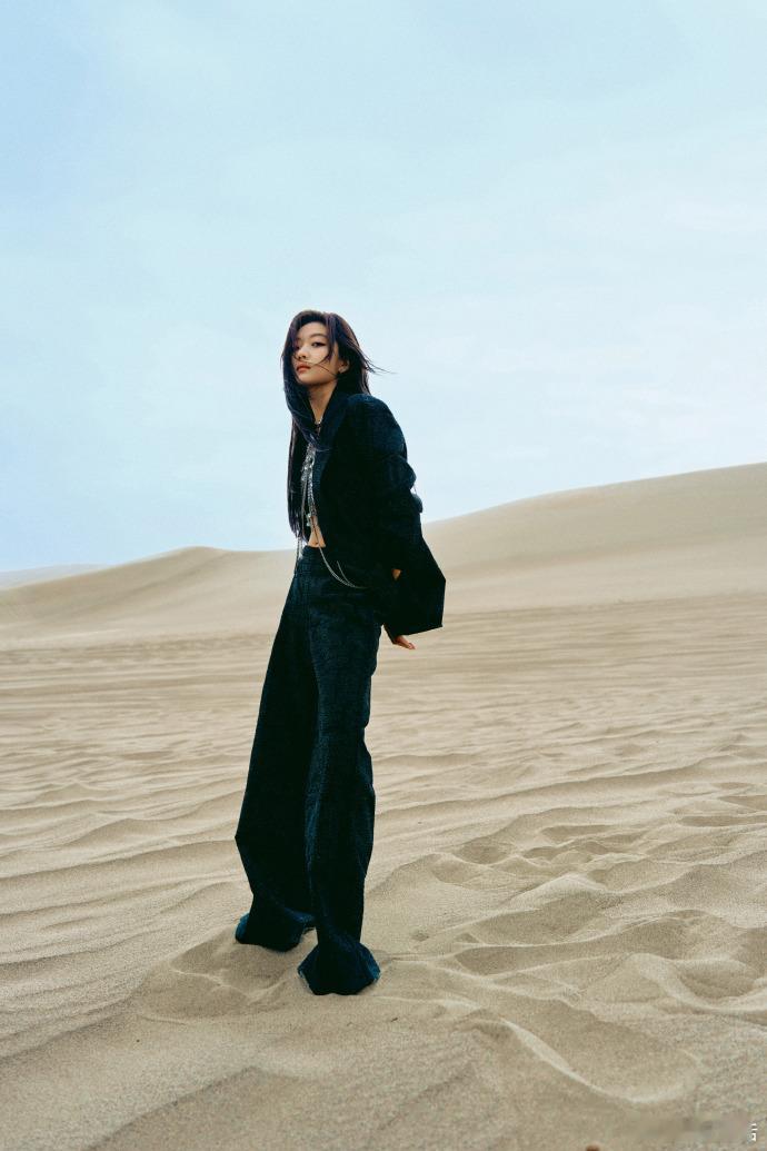孙千东北女人的韵味孙千完美诠释何为东北女人独有的韵味，率真热烈，通透坦荡。神态不