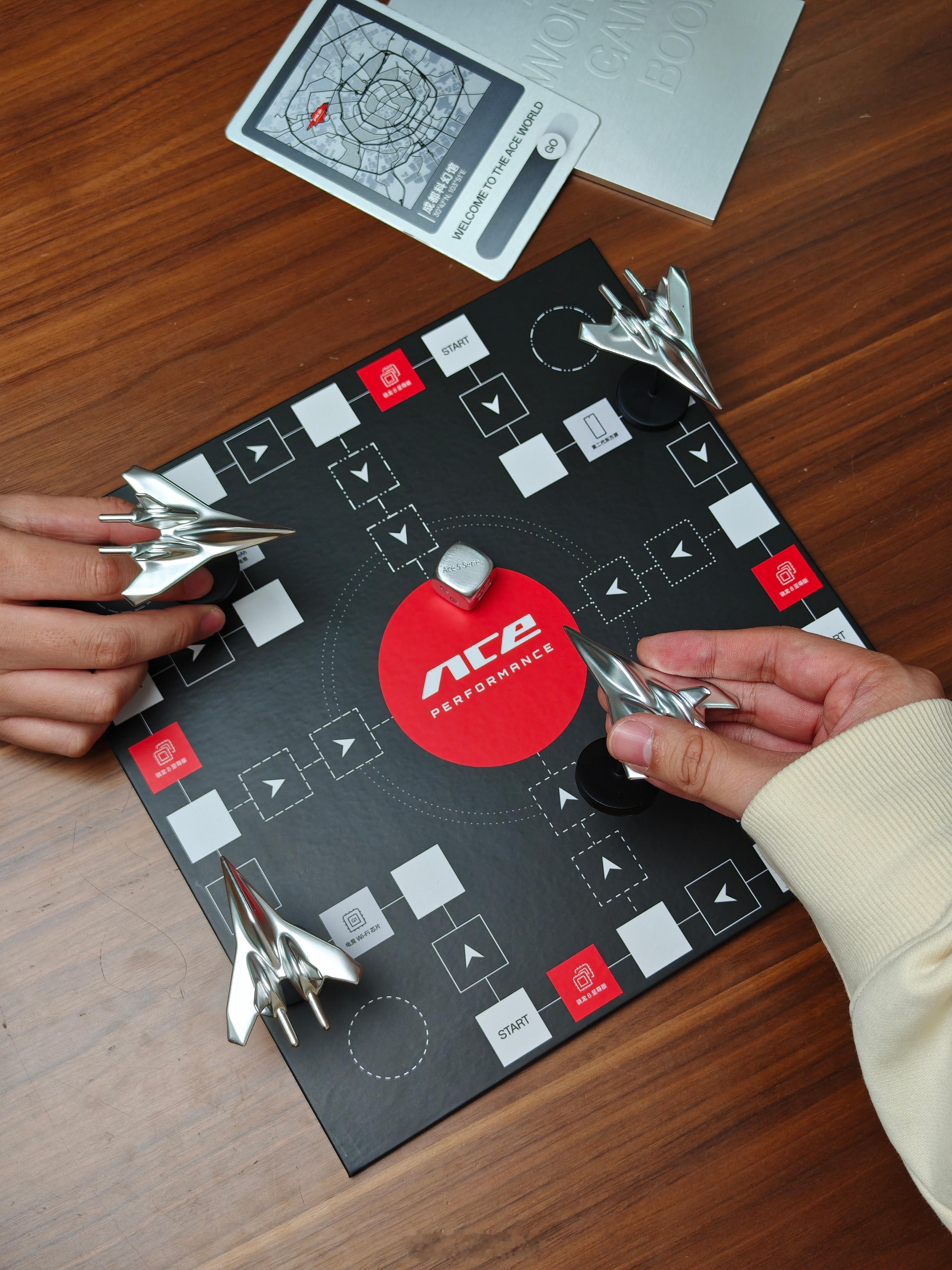 收到一加Ace 5系列的发布会邀请函啦，据说这次的游戏表现特别猛，咱们12月26