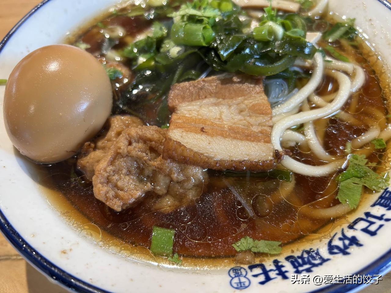 桃花面[大笑]

平遥古城，吃——桃花面

来平遥古城一定要尝尝本地特色桃花面！