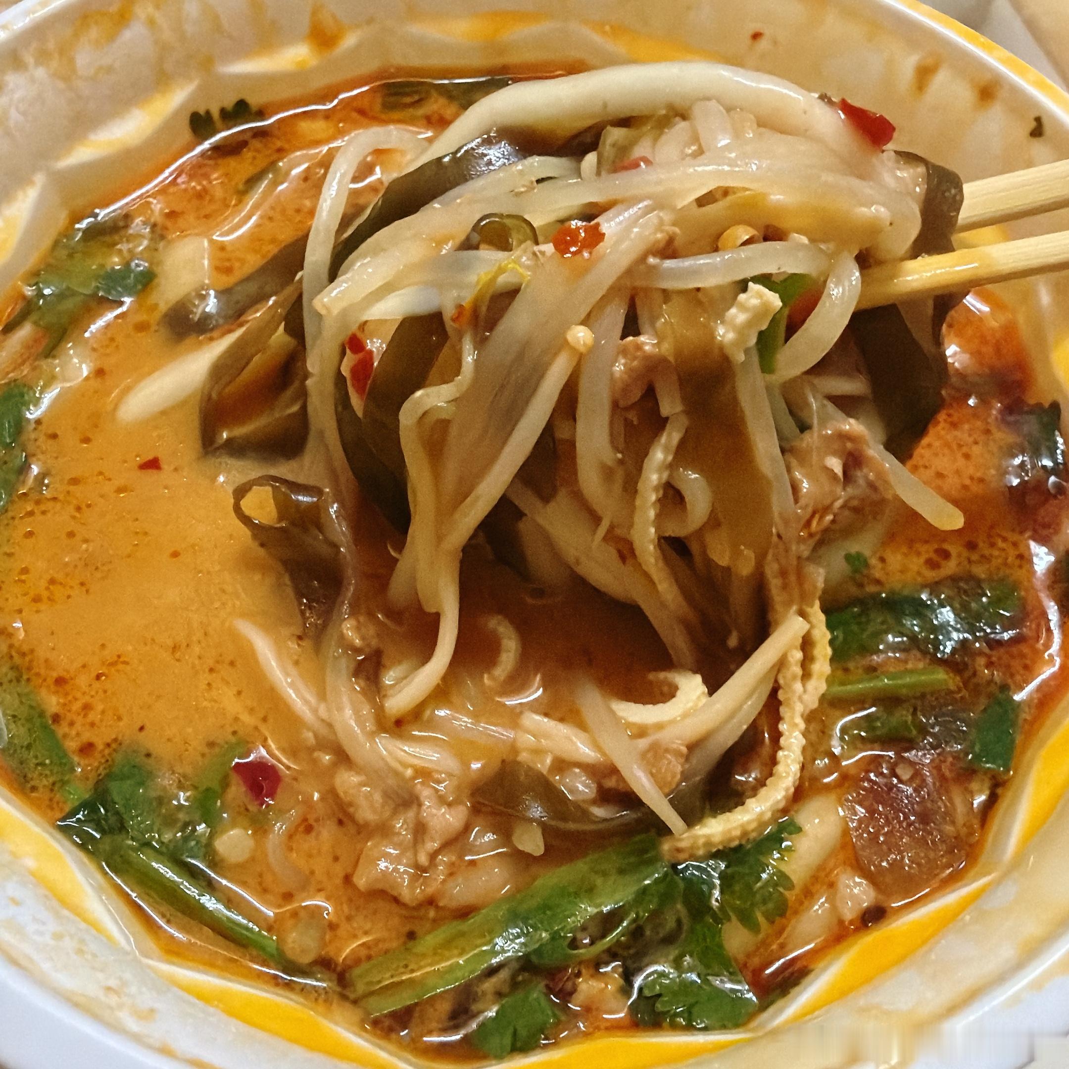 王抖抖麻酱肉沫土豆粉，好吃。