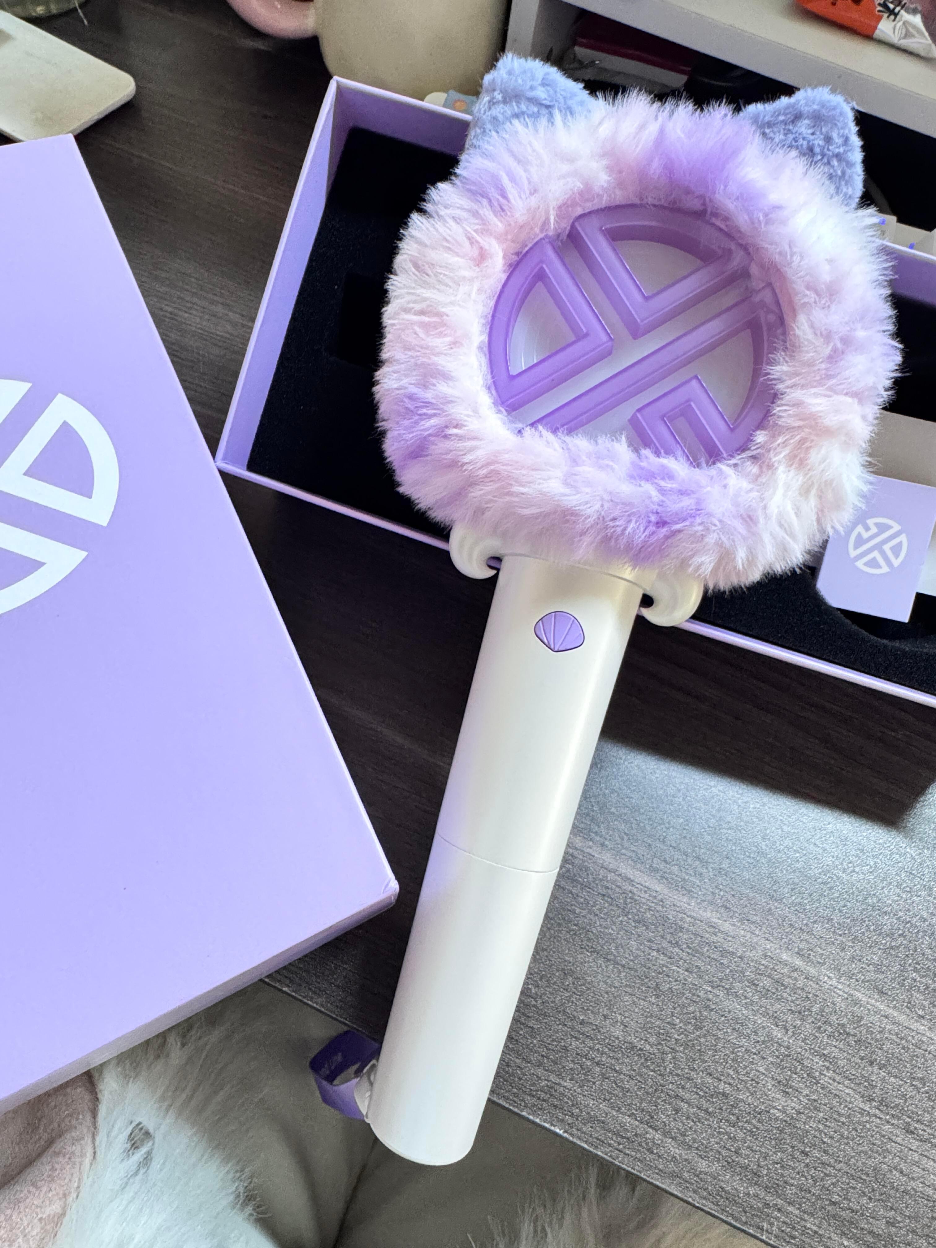 好多贝壳陆续收到了张艺兴演唱会第二批应援棒羊蹄公主，这也太好看了吧！ 