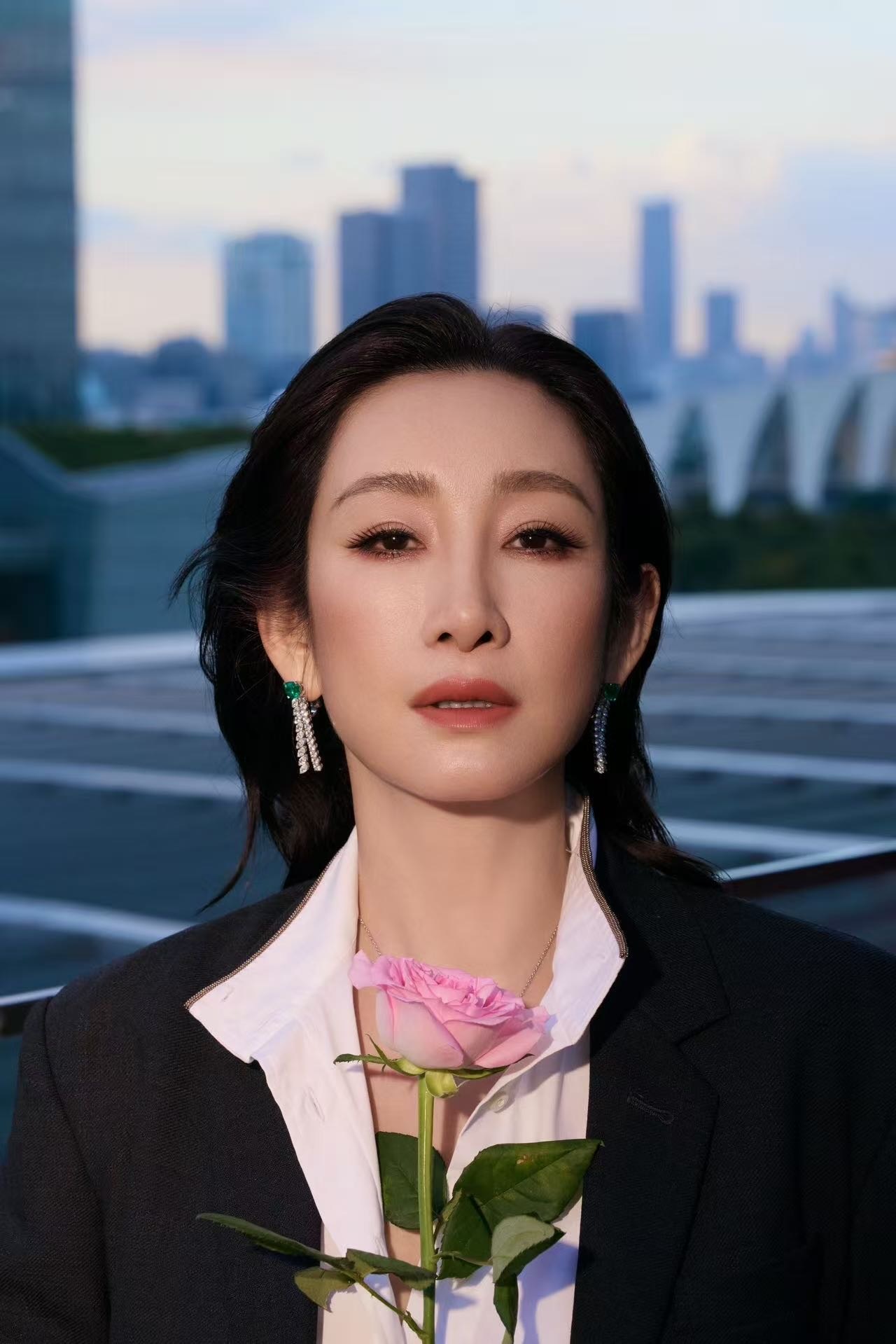 秦海璐早点认识胡春蓉就好了电影我许可 秦海璐创业总踩坑，胡春蓉是持家高手，早认识