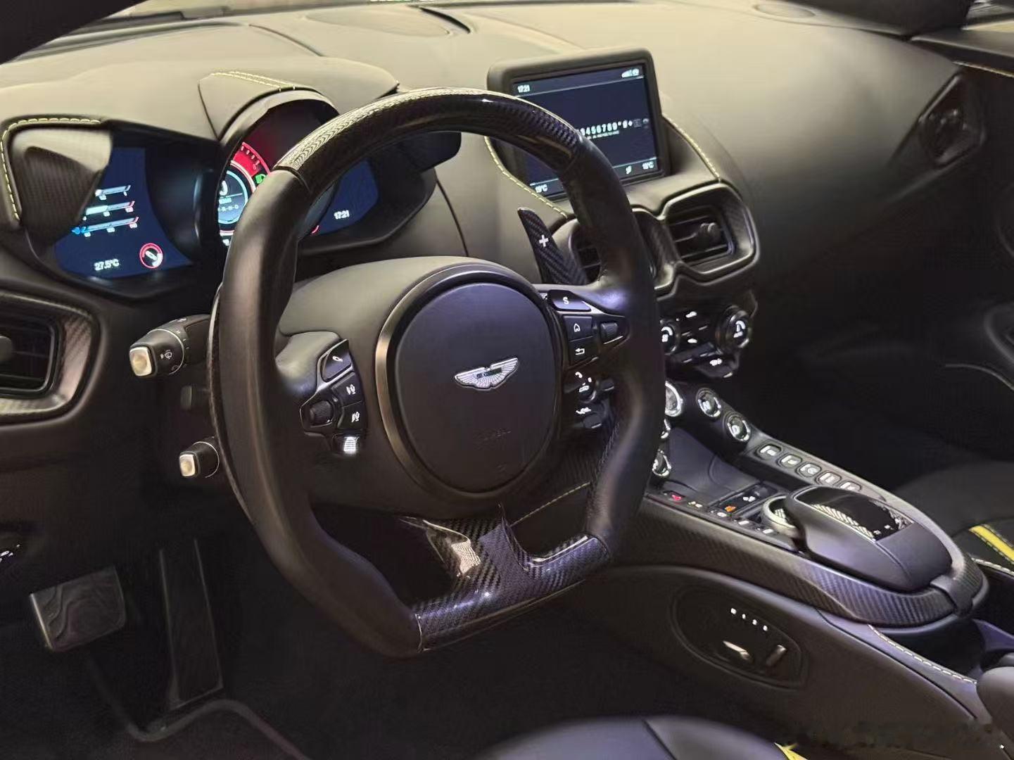 阿斯顿·马丁Vantage V8 加急寻伯乐、19年上牌，1.5万公里 ​​​