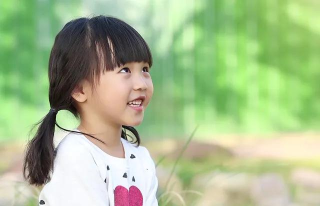 小妹单身设擂台，
头条众支近前来。
我出上联你对下，
对仗恭整我选才。