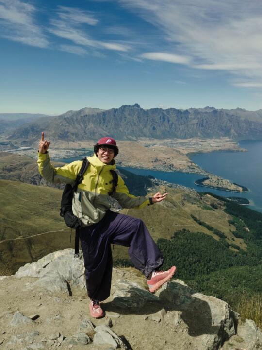给老外一点儿颜色看看