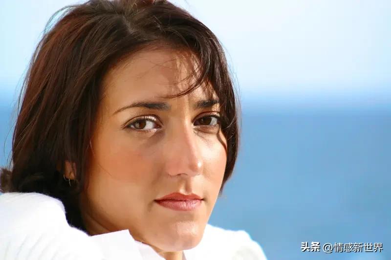 什么样的女人最珍贵? 什么样的女人最珍贵？我觉得是那种独立且有智慧的女人。
独立