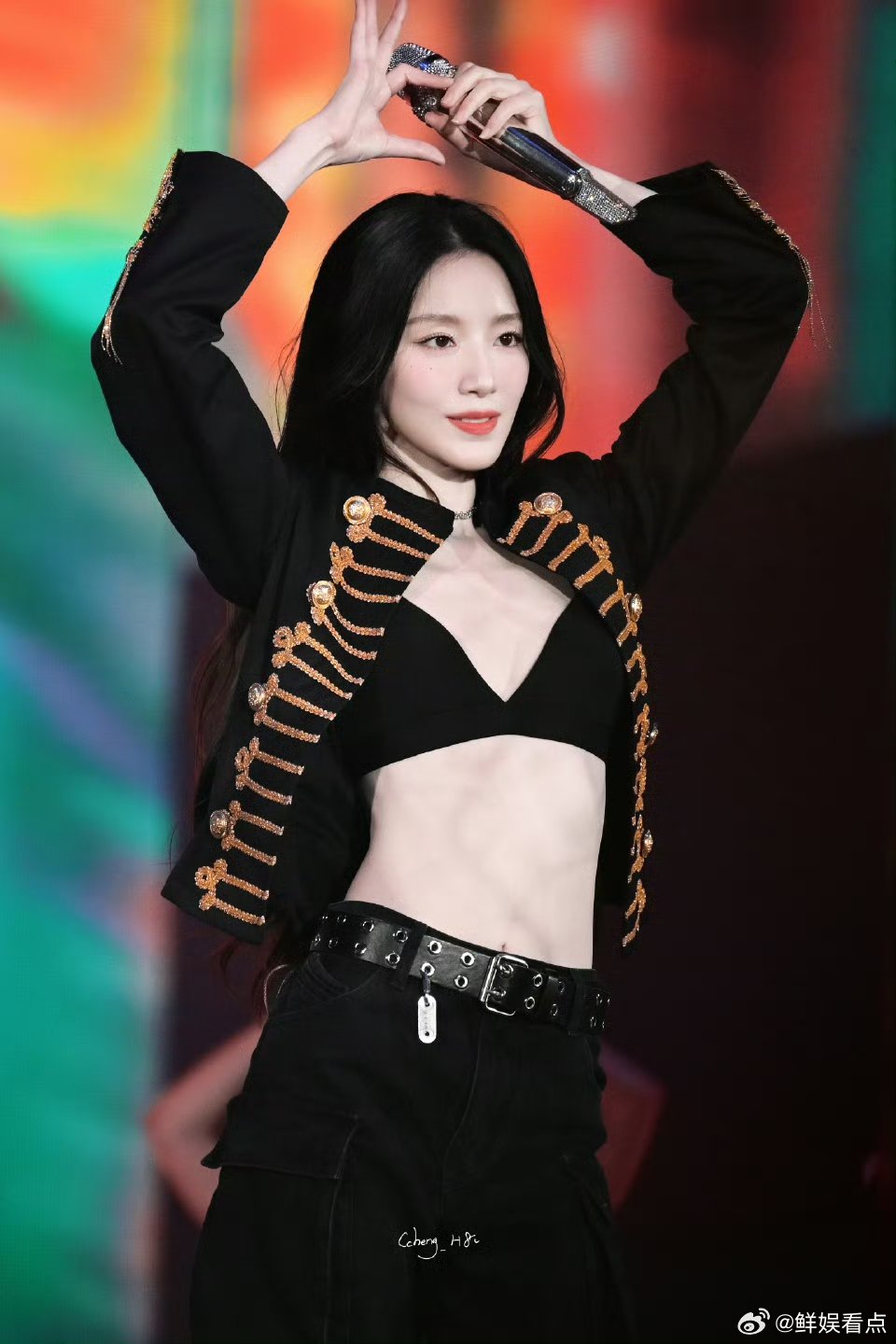 叶舒华 我的心也被坐满了 台湾巨蛋叶舒华温柔talk超戳心！看到全场坐满五楼，真