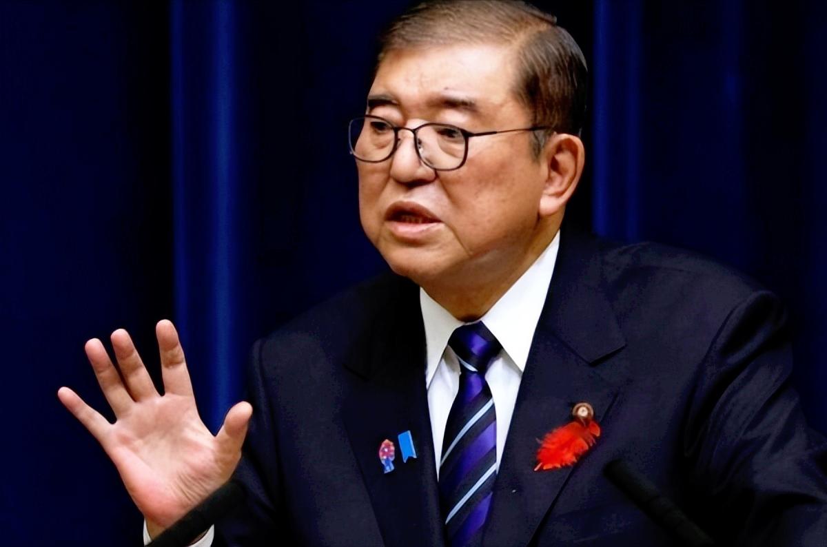 还真的是记吃不记打，最近日本一个高官公然说“日本应该拥有核武器”，不光日本老百姓