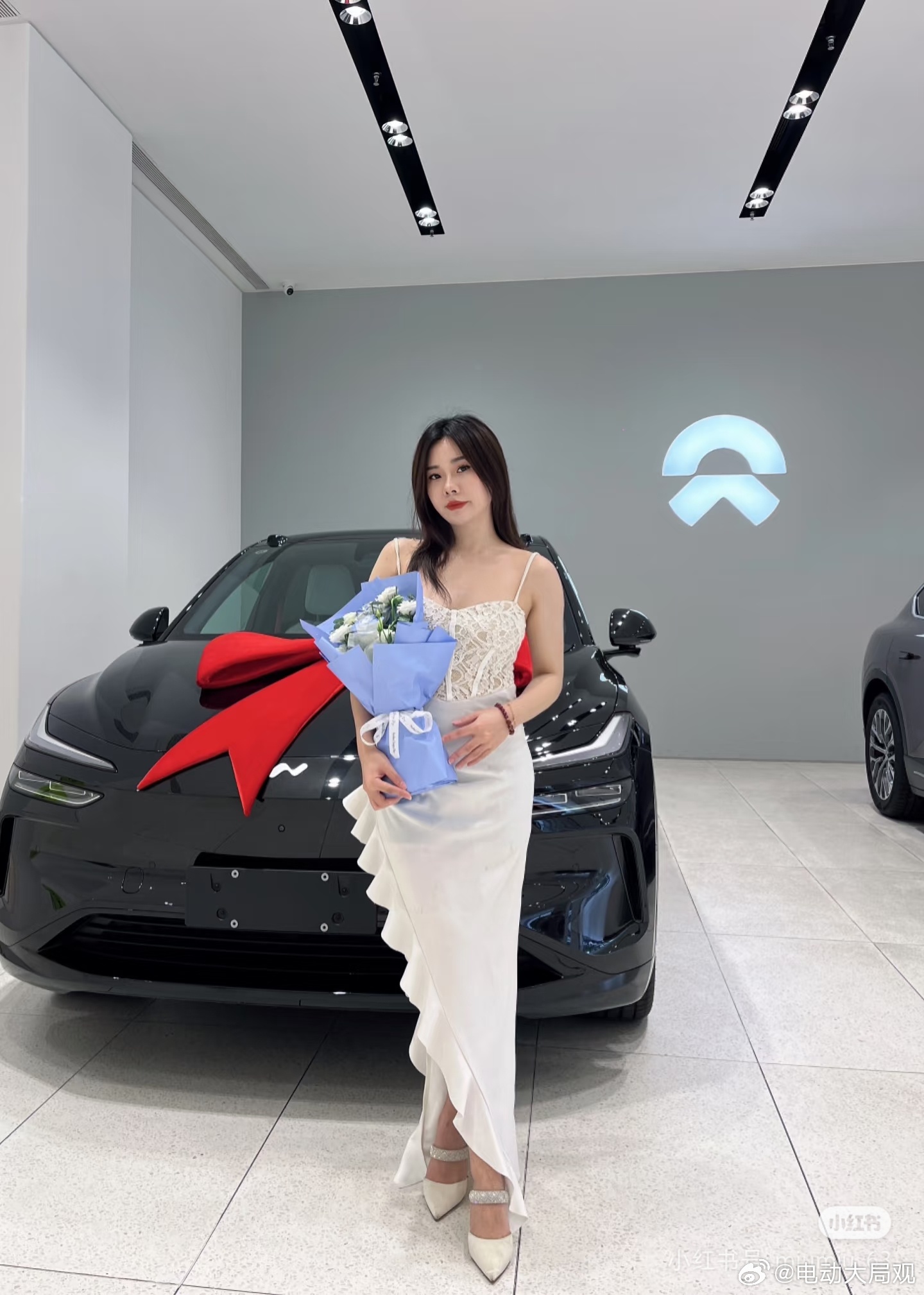 成年人的大玩具🚗最后还是选了黑武士耐看中型SUV能换电的电车在紫色跟黑色之间选