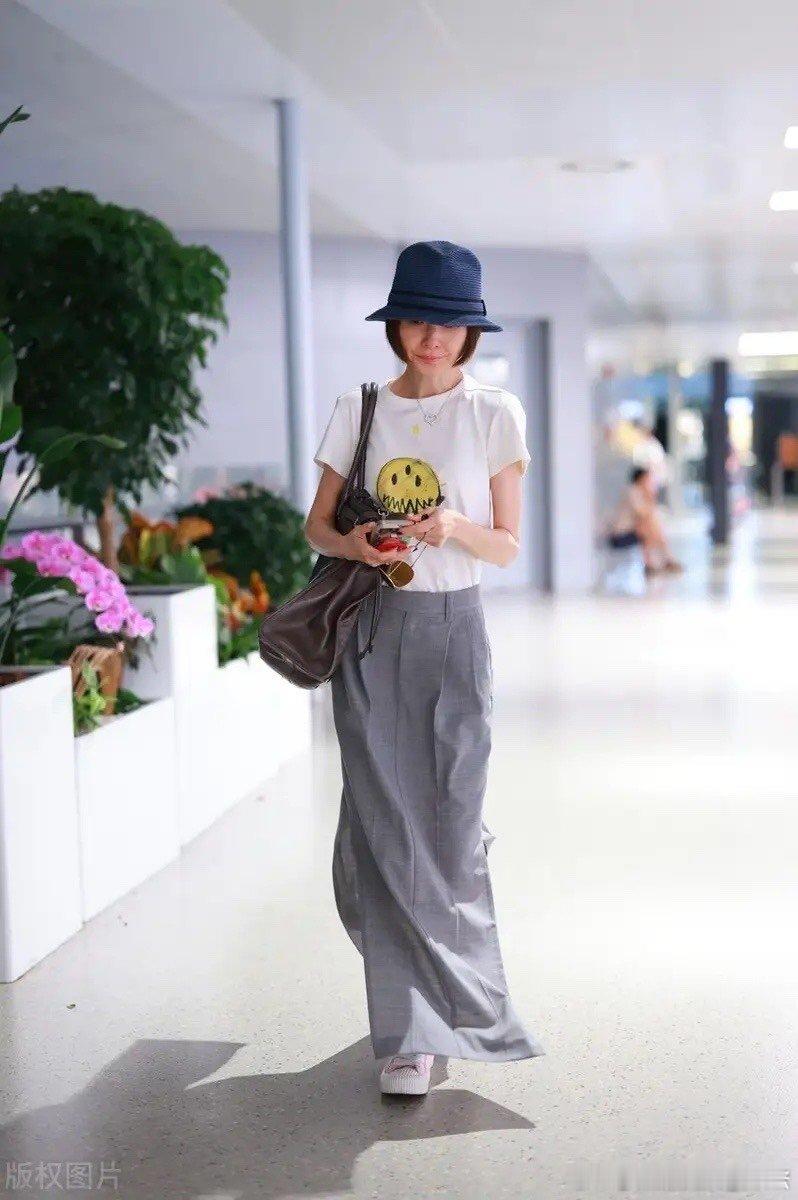 #巴黎奥运logo 鲁豫logo# 鲁豫巴黎观赛大使，专属logo闪耀登场！与奥